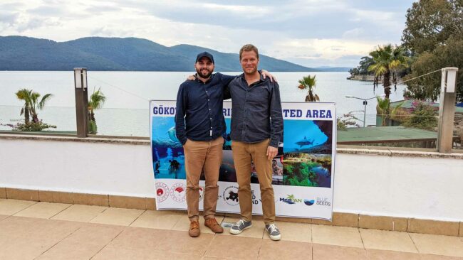 Nos formateurs Guillaume Le Port et Timothée Cook sur l'aire marine protégée de Gökova, en Turquie