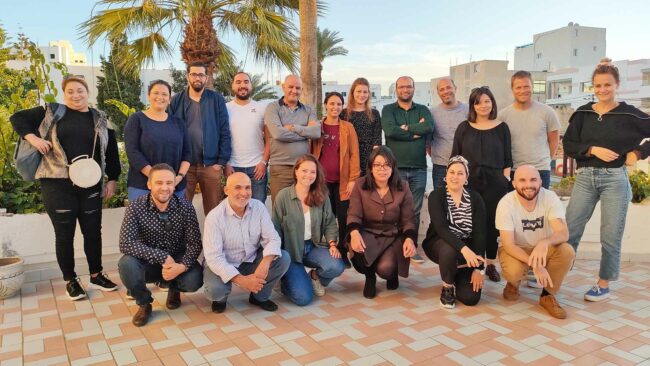 Photo de groupe des gestionnaires formés à l'efficacité de la conservation marine, à Monastir en Tunisie