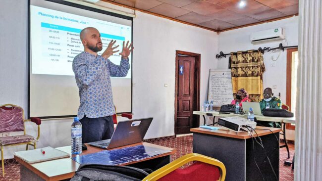 Formation des gestionnaires guinéens d'aires protégées à la planification financière à Coyah, en Guinée