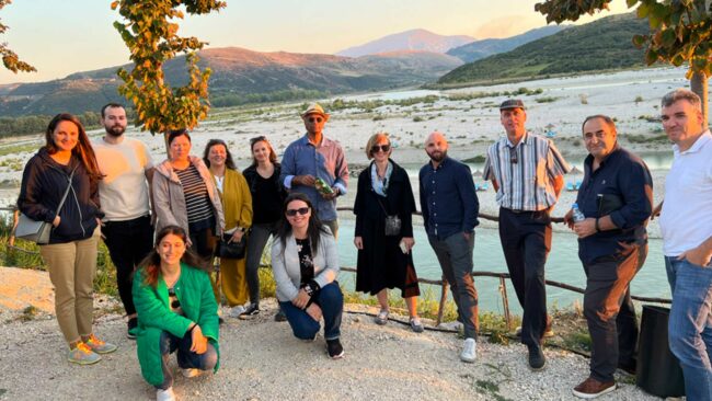 Le groupe d'experts qui a contribué à la déclaration du futur parc national de la rivière sauvage Vjosa© E.C.O. Institute of Ecology / Anna Kovarovics